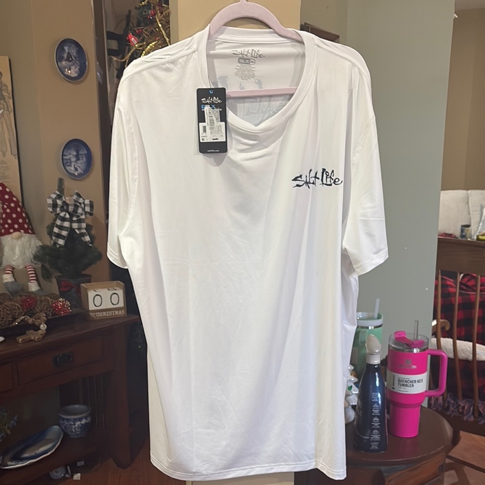 NWT SALT LIFE polyester t shirt